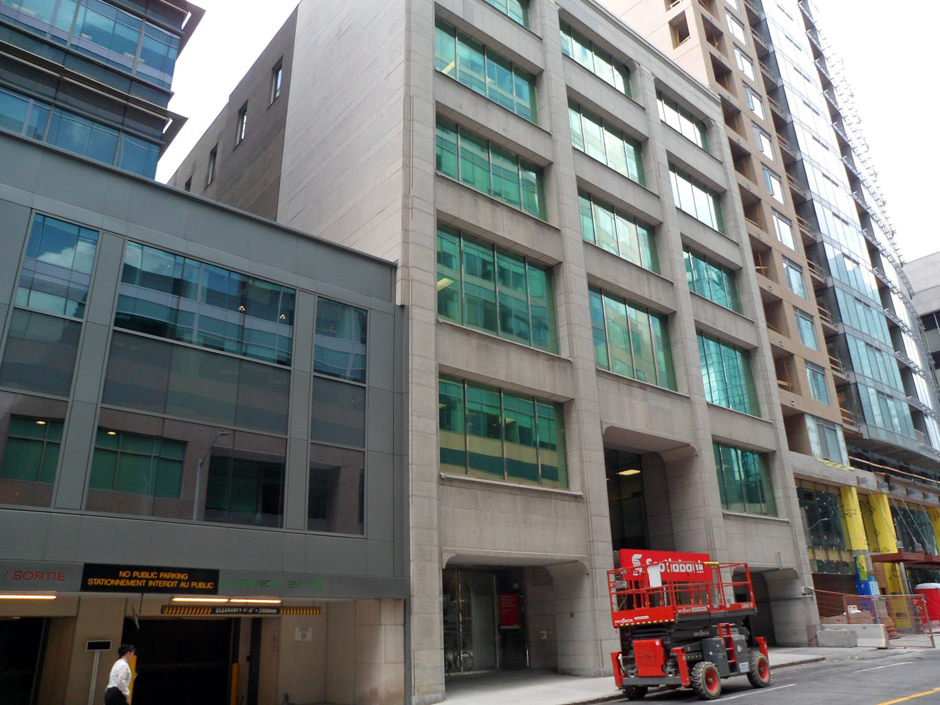 ScotiaBank - 119 Queen